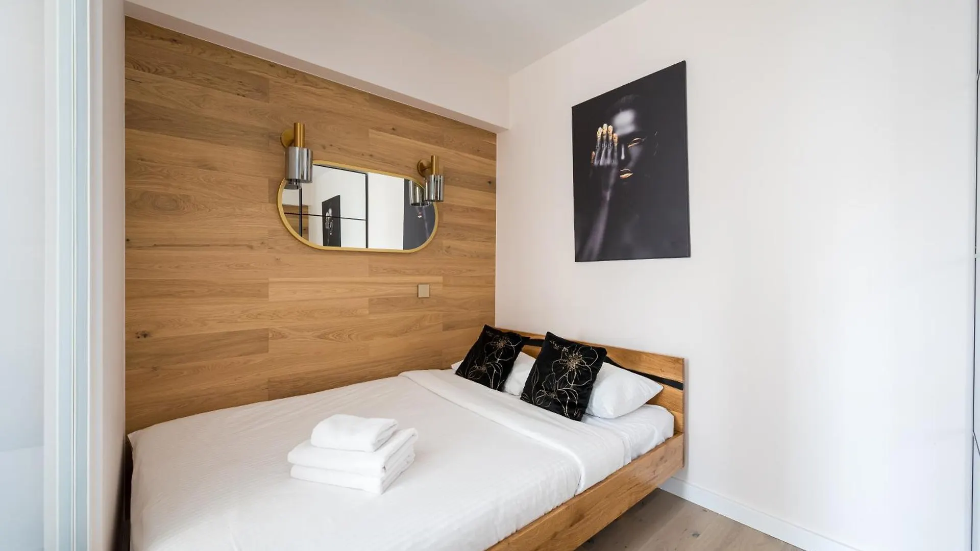 Wola Norblin Deluxe Apartments Varsavia