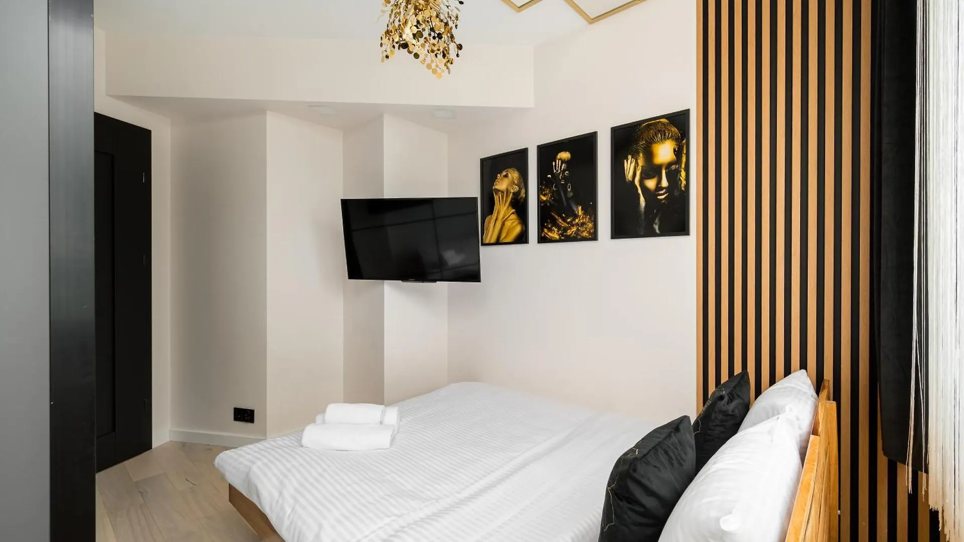 Wola Norblin Deluxe Apartments Varsavia Polonia